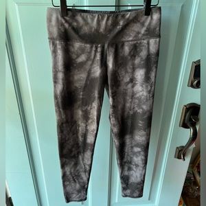 Like New T4T Threads for Thought Monica Ripple Tie Dye Legging 26”